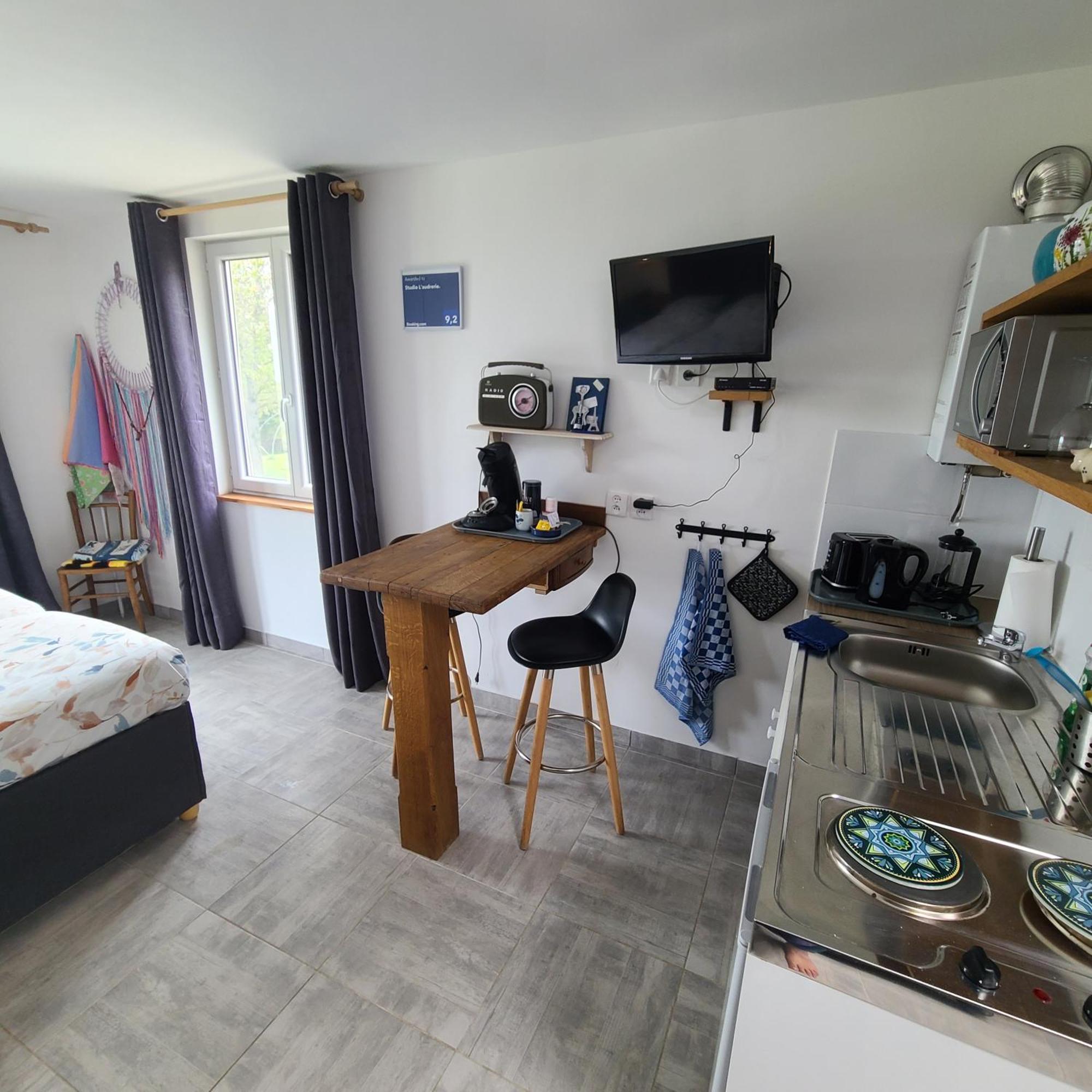 Studio L'Audrerie. Saint-Pardoux-Corbier Екстериор снимка