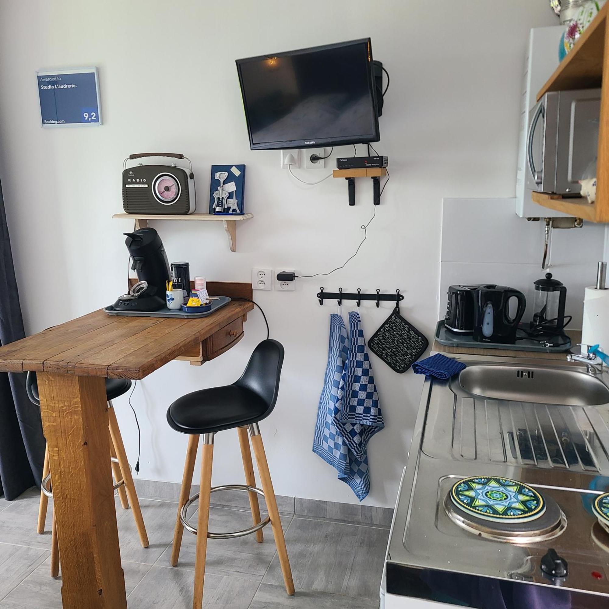Studio L'Audrerie. Saint-Pardoux-Corbier Екстериор снимка